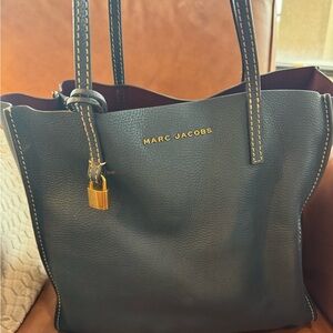 Classic Marc Jacobs Blue Leather Shoulder Bag.